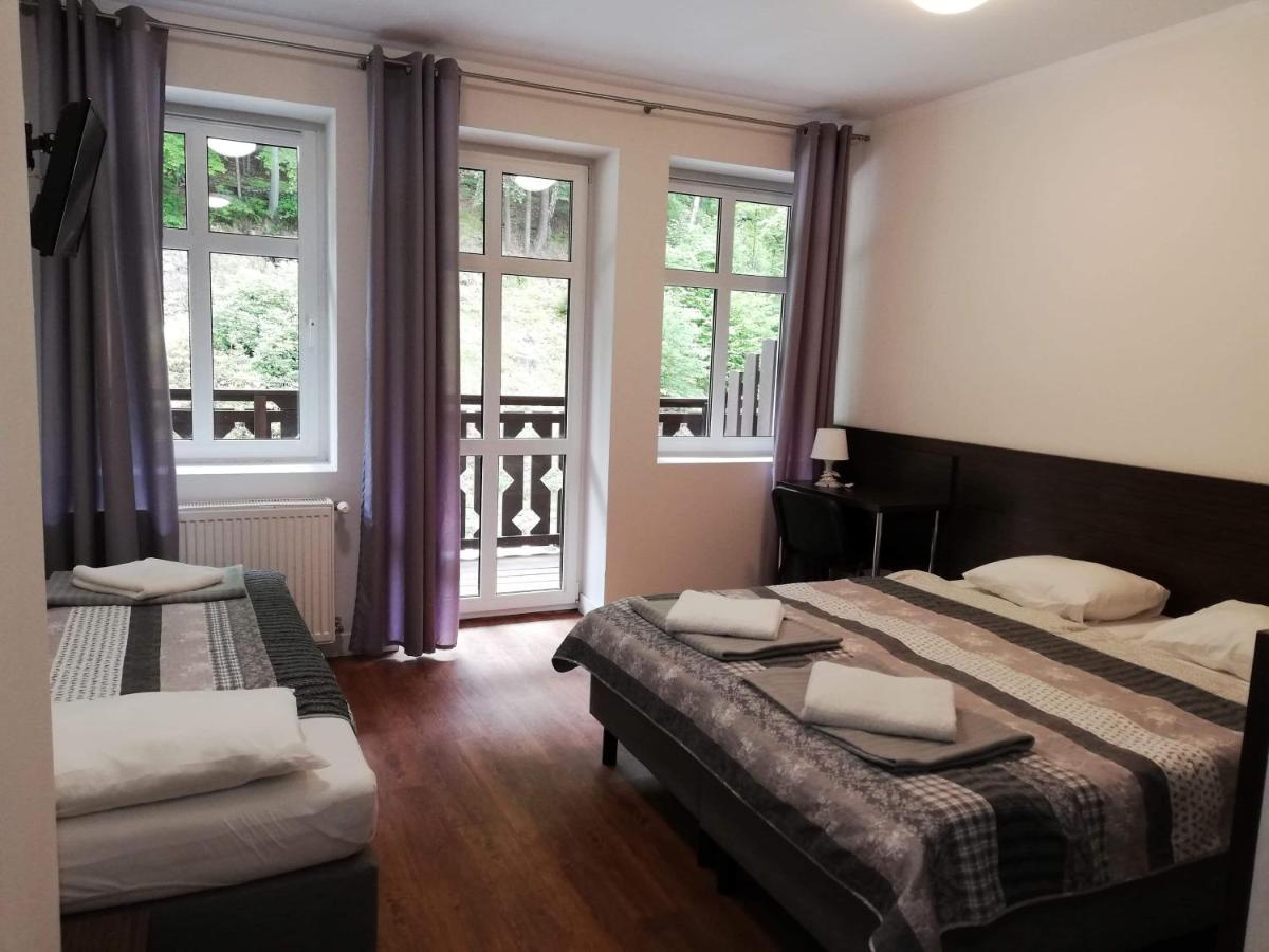 Sloneczna Hotel Miedzygorze Kültér fotó